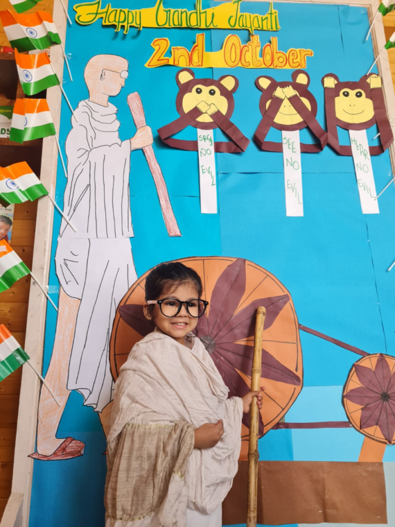 A child dressed as Gandhiji on Gandhi Jayanti